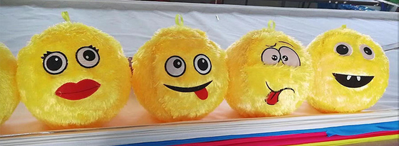 6&quot; sfere gonfiabili per il viso di diametro 20' sfere emoji pelose per bambini