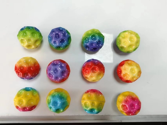Palla di balzo lunare sport alleviare lo stress palla di corallo schiacciare giocattolo per bambini giocare