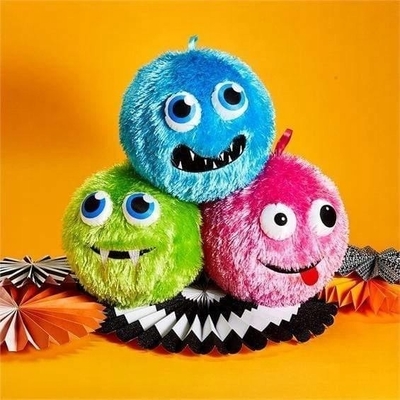 Plum Monster Kudlata palla gonfiabile con Pluszowa Design 20 cm entro il tuo budget