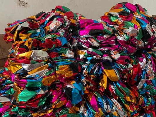 Polyester pelle palla da spiaggia colorato e bello giocattolo gonfiabile con tessuto interno PVC